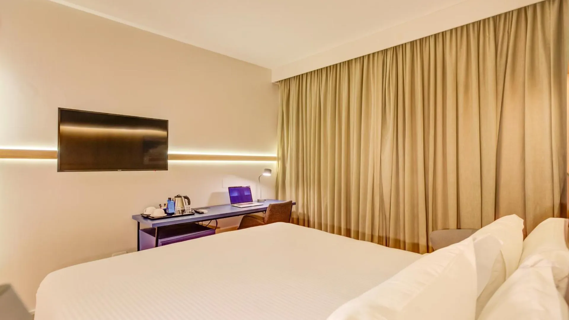 Hampton By Hilton Guarulhos Airport Hotel